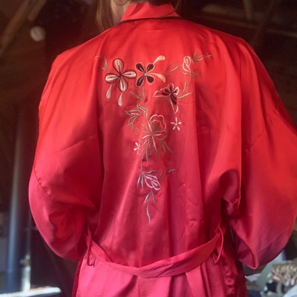 Satin Red Robe - Picture 2 of 4